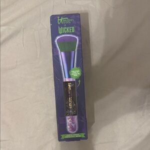 x Wicked Limited Edition Brush